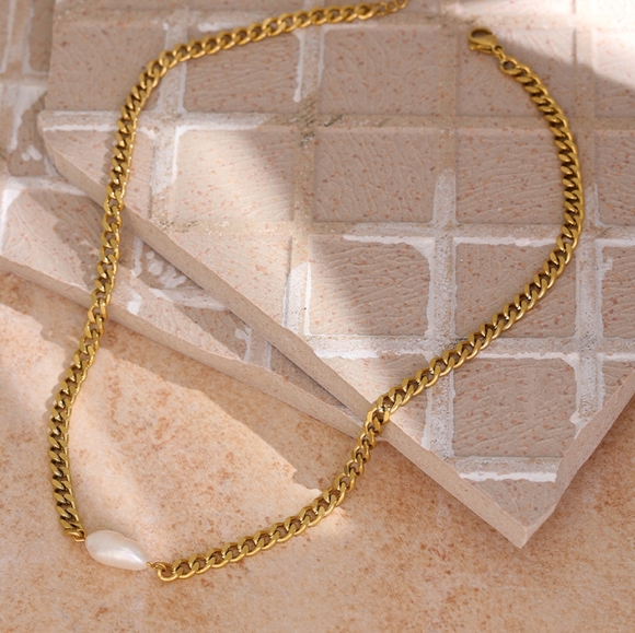 Elegant Pearl Chain Necklace - Picture 2 of 9